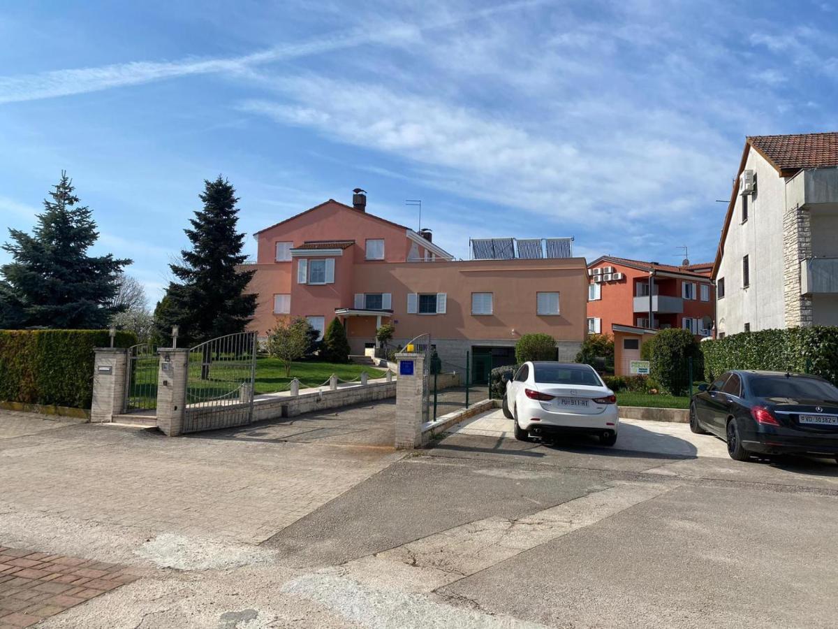 Casa Cino Apartment Umag Exterior photo